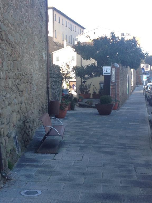 Tre Girasoli Monte San Savino Δωμάτιο φωτογραφία